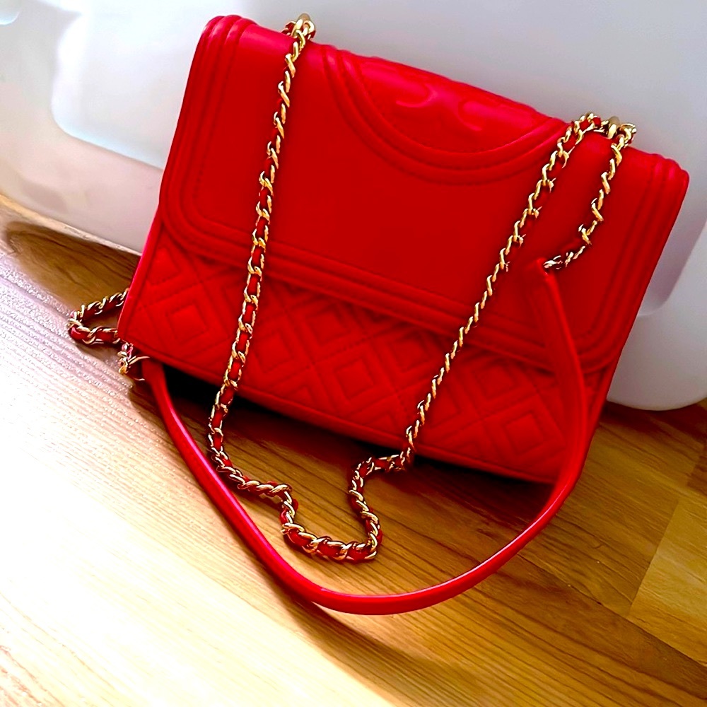 Tory Burch Fleming Red Chain Purse - Picture 5 of 12